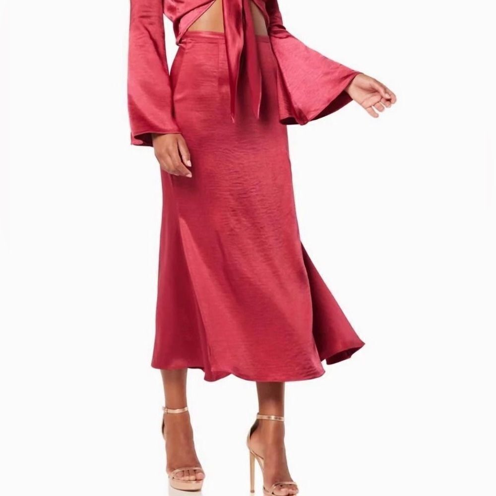 NEW Elliatt Reservation Set Satin Midi Skirt Red Magenta Pink Size XS